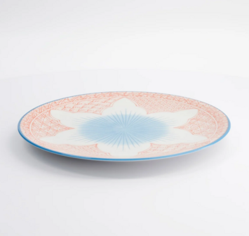 TOKYO DESIGN STUDIO &ndash; Lily Flower Plate 26x3cm Red 21157 6/36